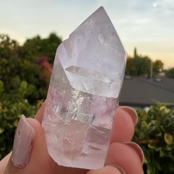 SUPER RARE White Fluorite Mini Tower - Picture 3 of 8